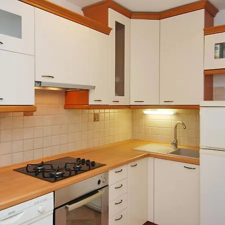 Apartment Apartman Monte Rizzi